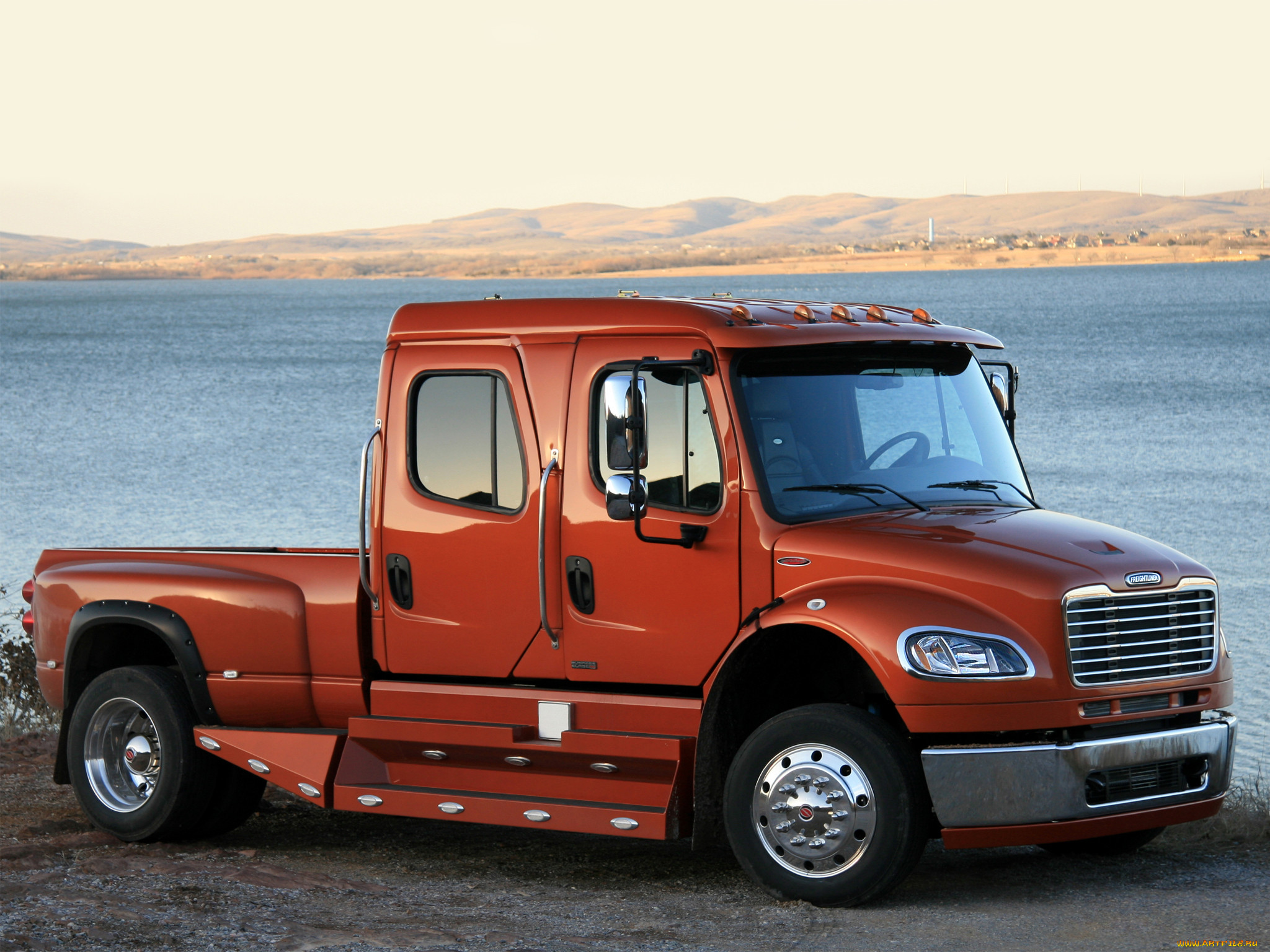 , freightliner, class